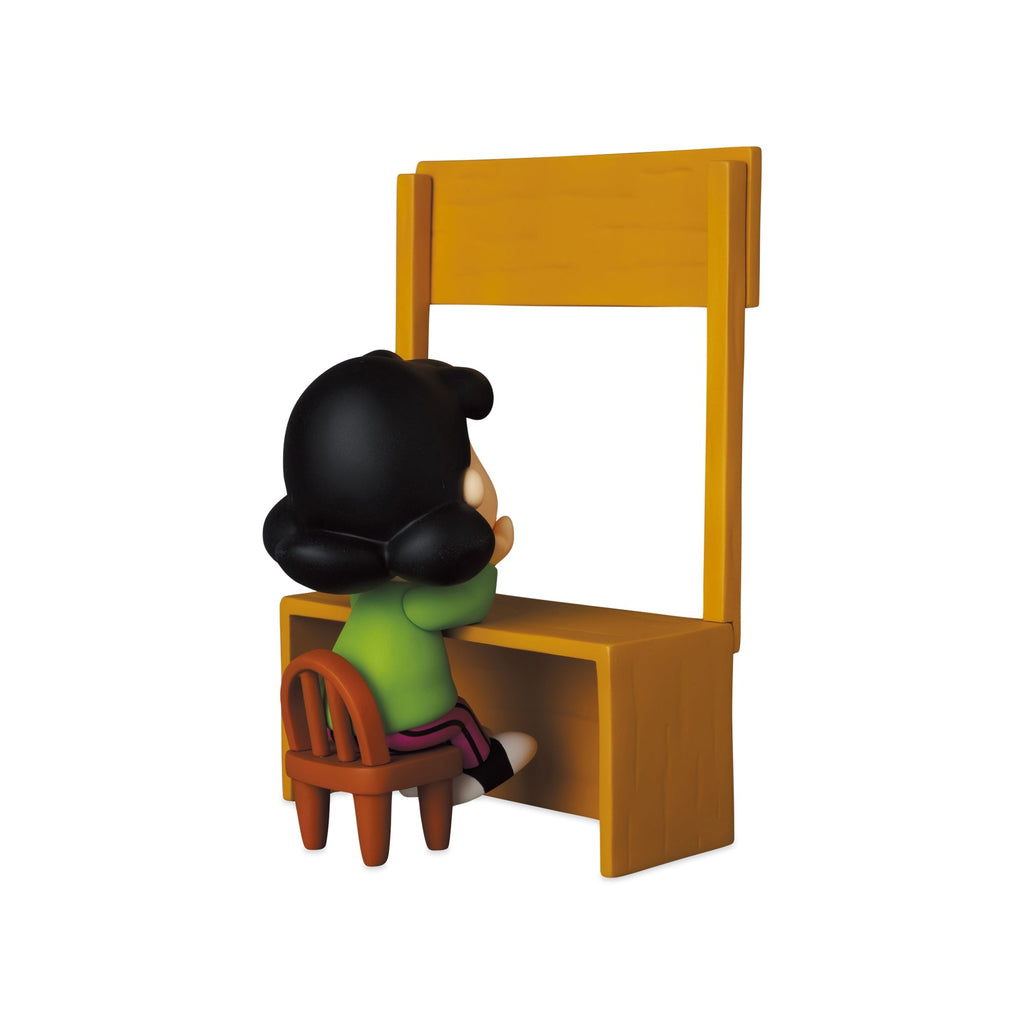 Snoopy &amp; Peanuts Collectible Figure - Psychiatric Help Lucy
